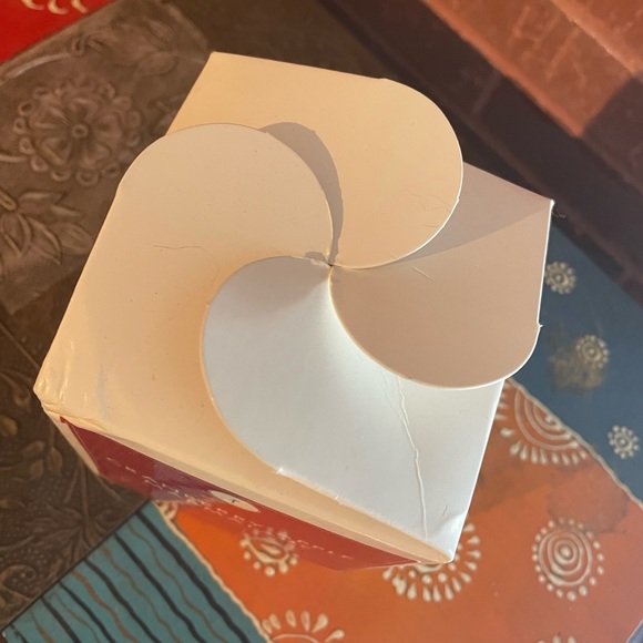 Brand New Feya Christmas Holiday Scented Candle Cranberry Apple Marmalade NWT - Picture 5 of 12